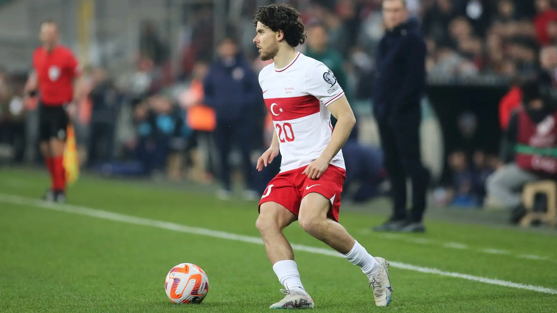 Ferdi Kadioglu è monitorato da tempo dal club giallonero

