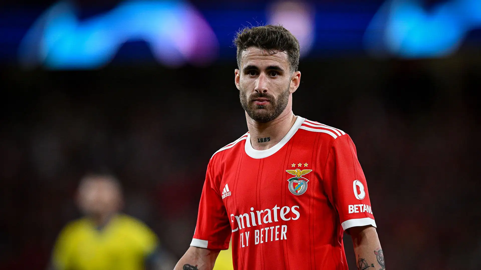 Di fianco a lui Rafa del Benfica, monitorato dalla Lazio
