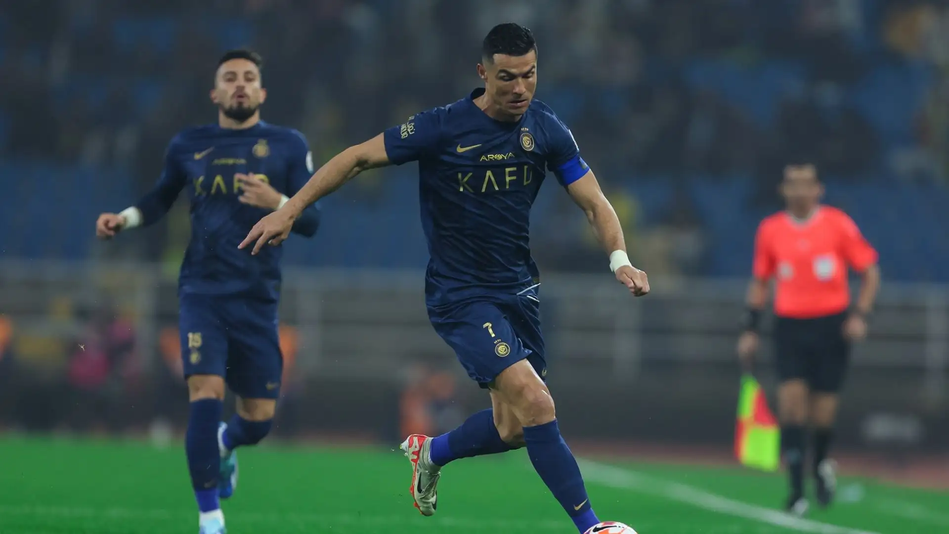 Così l'Al-Nassr ha deciso di rinviare le due partite in programma mercoledì e domenica a data da destinarsi, visto che CR7 era l'unica attrazione per il pubblico cinese
