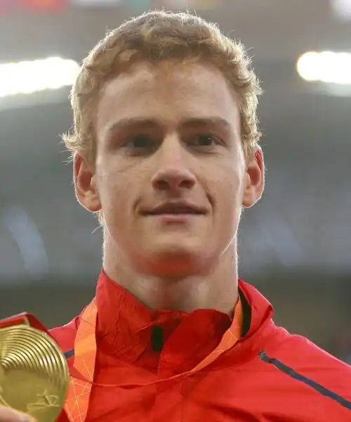 Morto a soli 29 anni Shawn Barber, oro mondiale nel salto con l’asta nel 2015