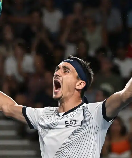 Australian Open, Lorenzo Sonego rimonta e vince. Bene Alcaraz