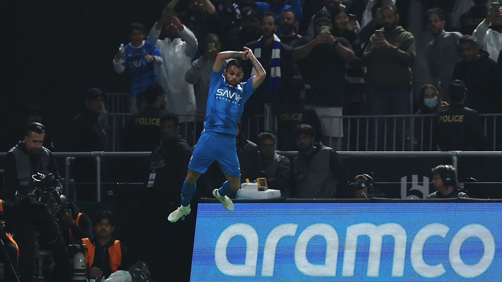 Tutto il pubblico arabo ha fatto il classico "siuuu" di Ronaldo al momento dell'esultanza di Delgado