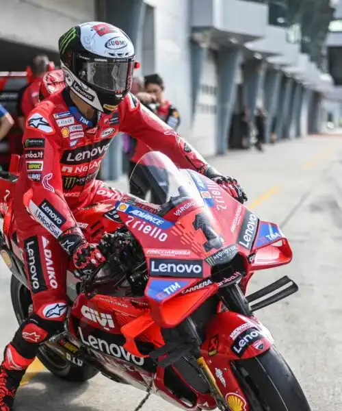 Pecco Bagnaia brilla nel primo giorno di test