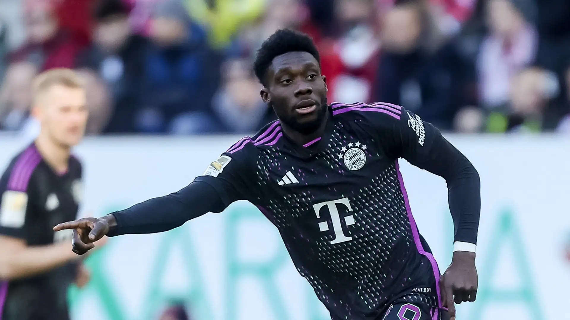 Davies, in scadenza di contratto nel 2025, avrebbe trovato l'intesa con il club spagnolo: il Bayern Monaco avrebbe dato il via libera alla sua cessione