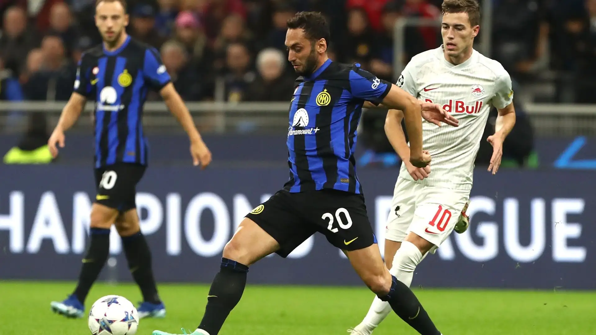 "Quinto: Enzo Fernandez. Quarto: Kimmich. Terzo: Kroos. Secondo: Rodri. Primo: Calhanoglu"