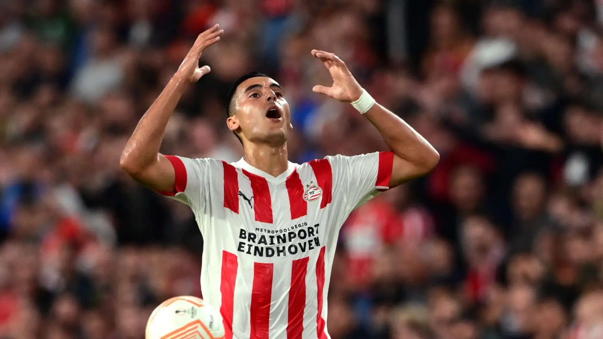 7- A novembre Anwar El Ghazi ha lasciato il Mangoza e non ha più trovato una squadra
