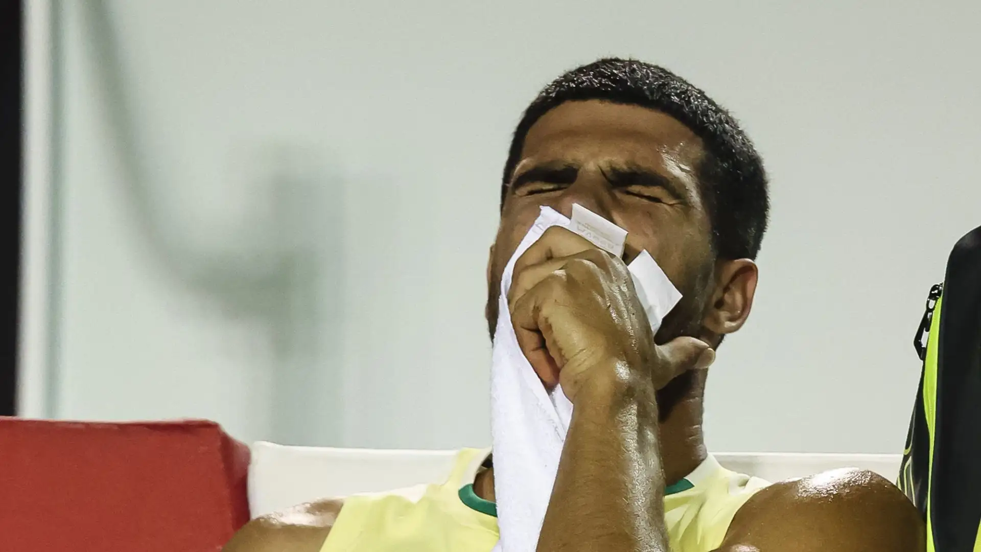Il tennista numero due al mondo si è infortunato all'esordio nel torneo di Rio de Janeiro contro il brasiliano Thiago Monteiro