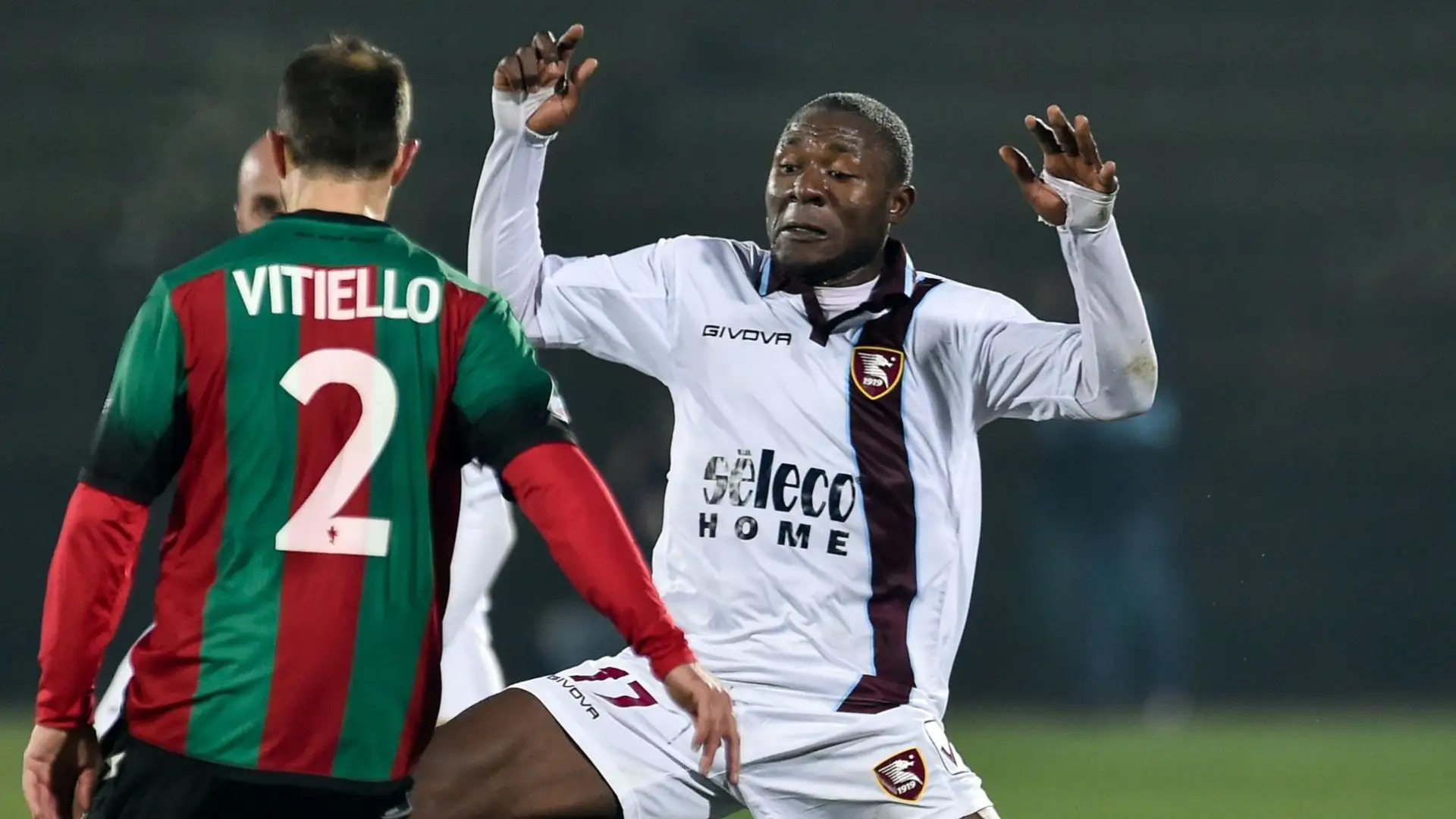 Attualmente, a 27 anni, è a Malta a giocare per lo Sliema Wanderers