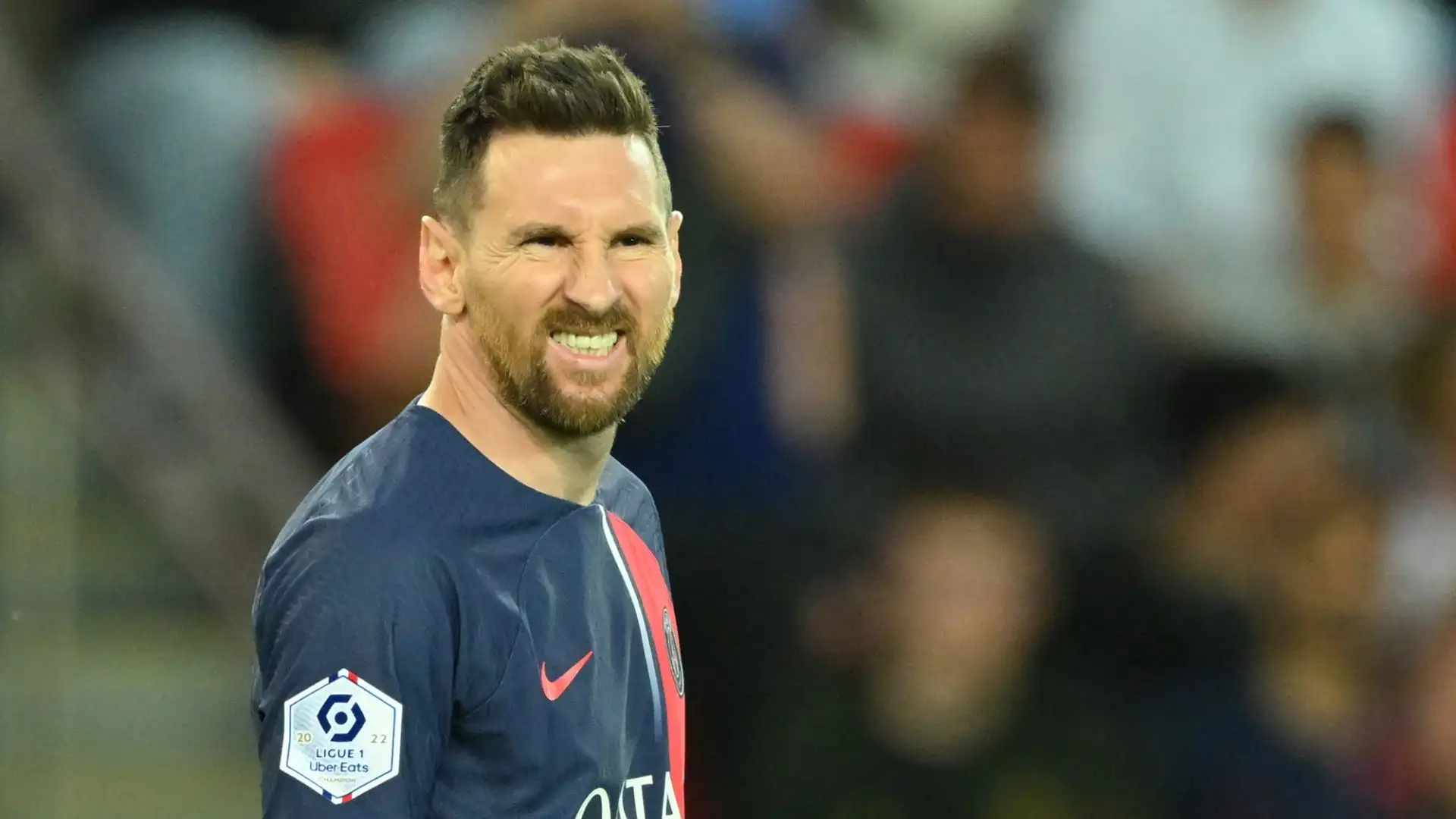 "Quindi fischiamolo, per dimostrargli che siamo molto scontenti dell'immagine che ha dato del PSG, di Parigi e della Francia", ha detto l'ex giocatore a RMC Sport.