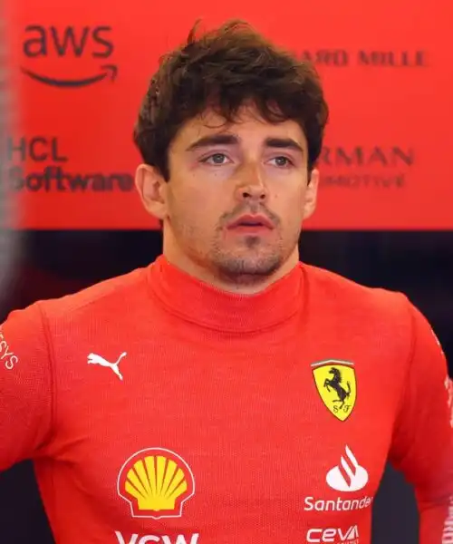 Charles Leclerc scuote la Ferrari: “Felice solo se vinco”