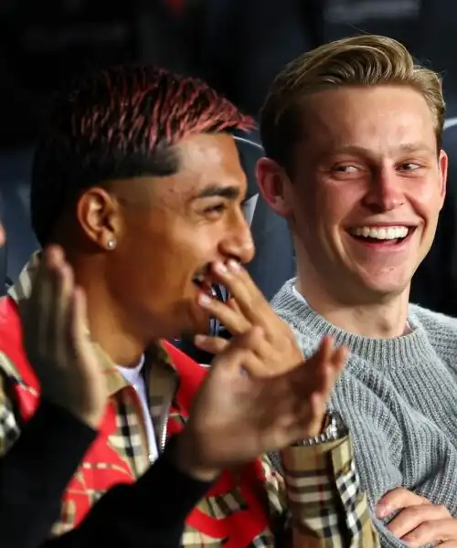 Il PSG piomba su Frenkie de Jong: si tratta sul prezzo. Foto