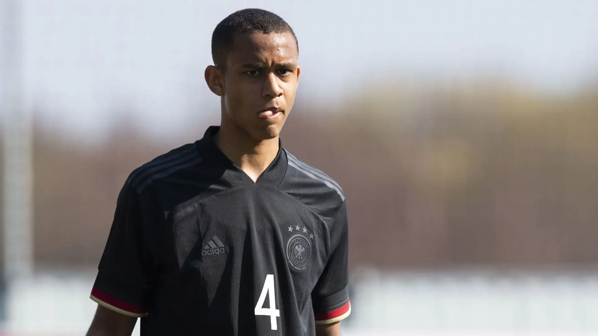 Tarek Buchmann è entrato nel Bayern Monaco ad appena 14 anni. Difensore centrale con grandi margini di miglioramento
