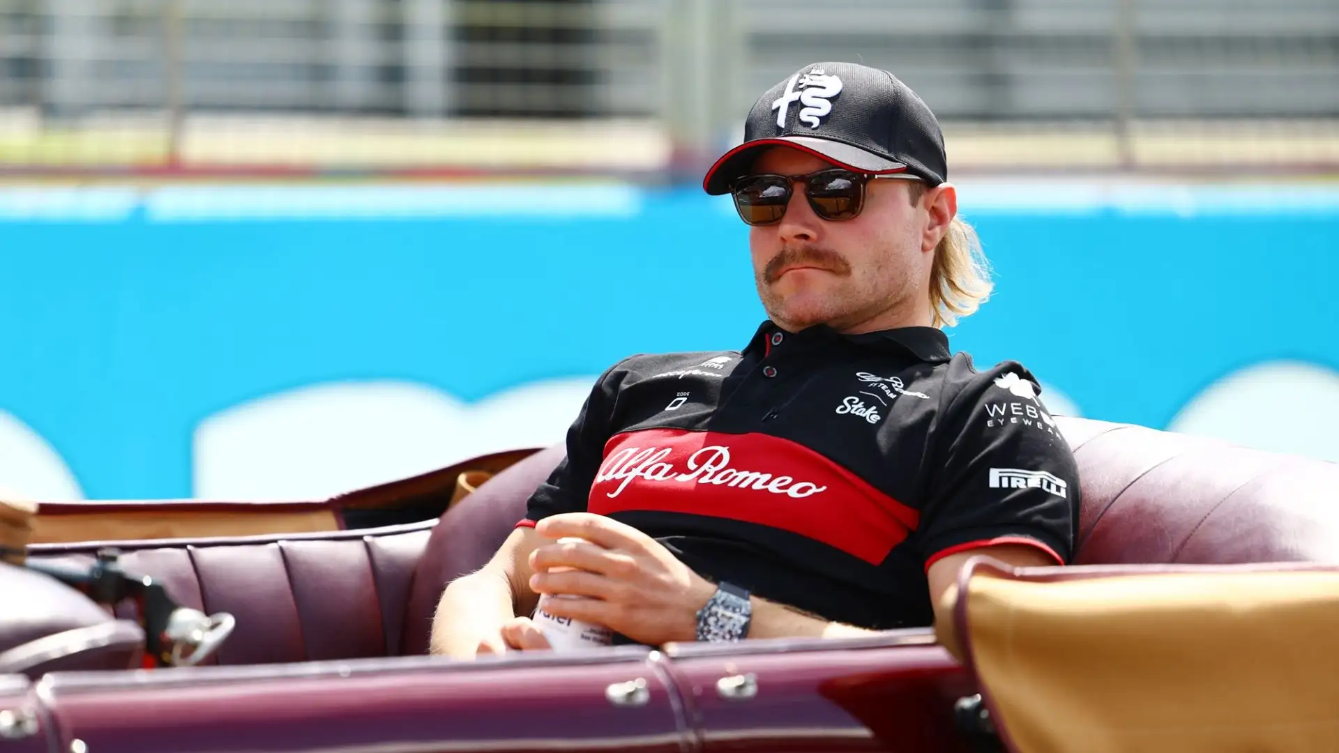 L'ex compagno di squadra di Lewis Hamilton alla Mercedes, ora pilota del team Sauber Stake, ha scommesso sul driver britannico