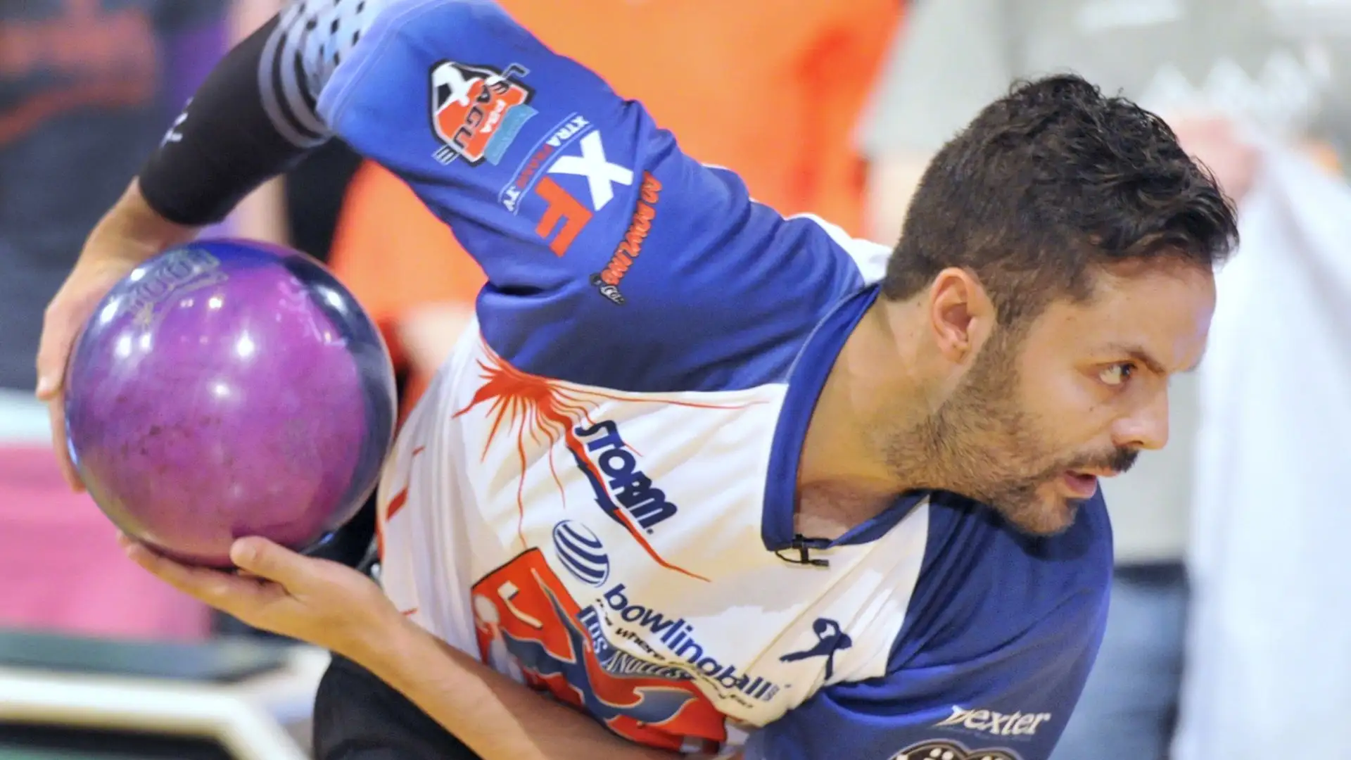 Jason Belmonte: patrimonio stimato 3 milioni di dollari. Considerato uno dei più grandi bowler recenti, ha vinto finora 31 titoli in carriera. La sua tecnica a due mani lo ha reso famoso
