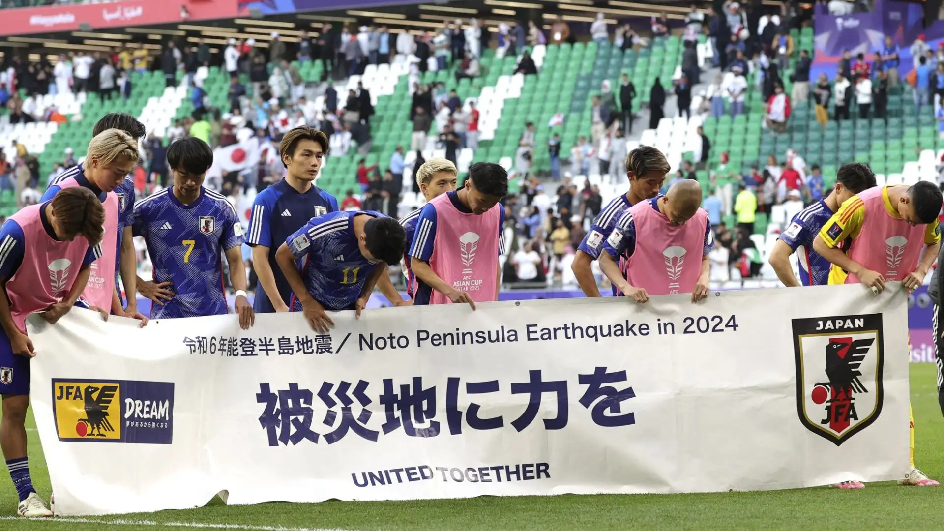 Al termine della gara la squadra di Moriyasu ha chinato il capo davanti ai tifosi scusandosi per la sconfitta
