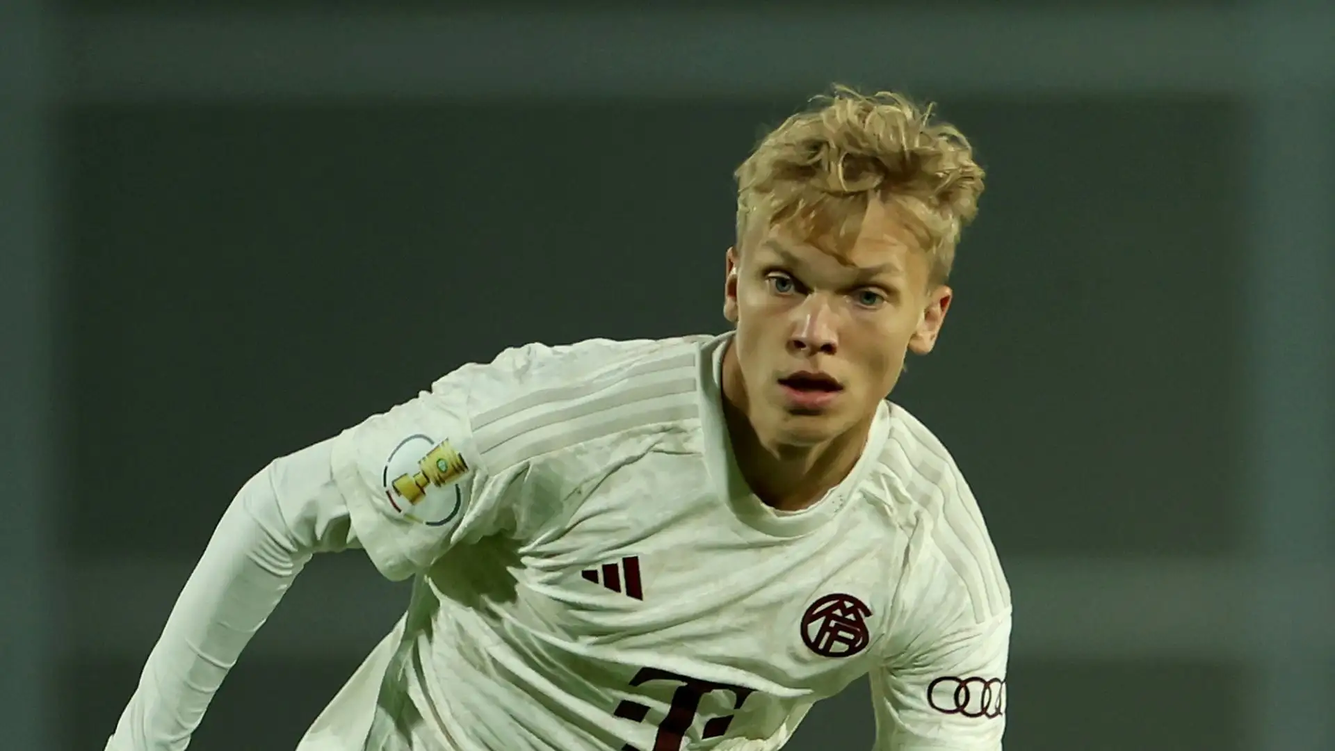 Attualmente Frans Krätzig è la terza riserva dietro ad Alphonso Davies e Raphael Guerreiro sulla fascia sinistra