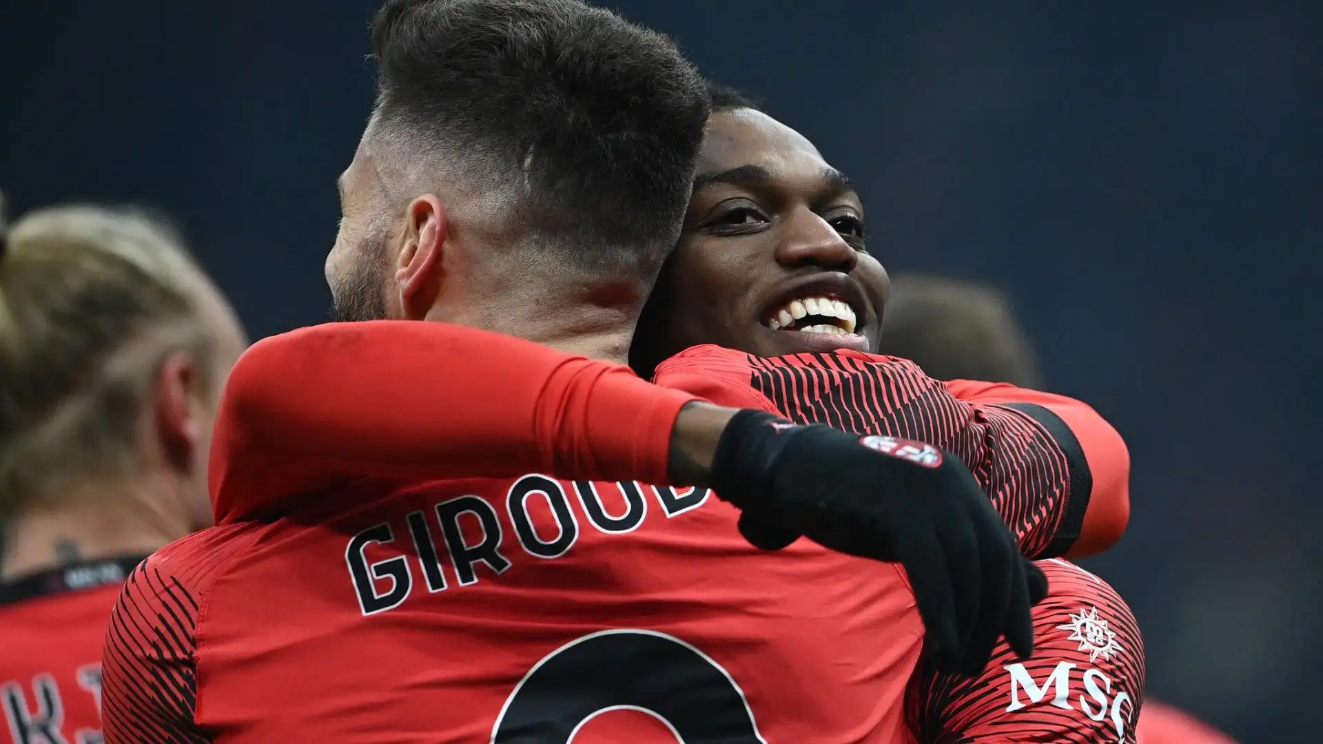 I rossoneri devono puntellare la rosa e potrebbero spalmare la cifra su più calciatori
