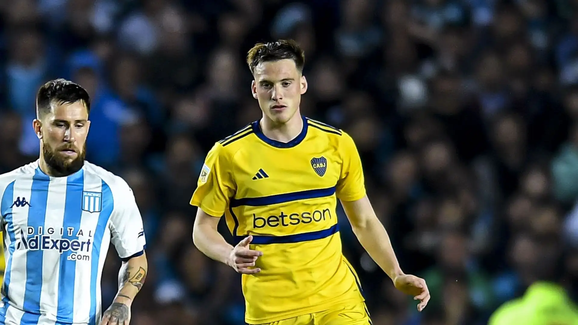 Saralegui, soprannominato "El Colo", ha debuttato nel Boca a 18 anni