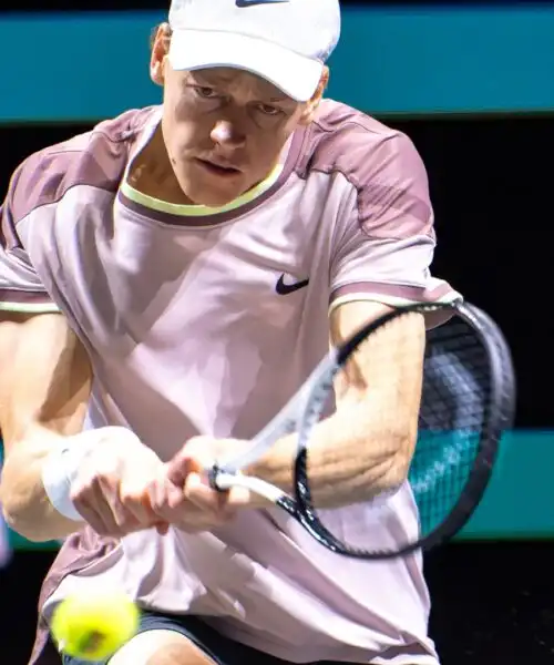 ATP Rotterdam, finale: Jannik Sinner vince il primo set contro Alex De Minaur