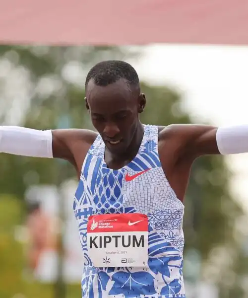 Lutto nello sport: morto in un incidente Kelvin Kiptum