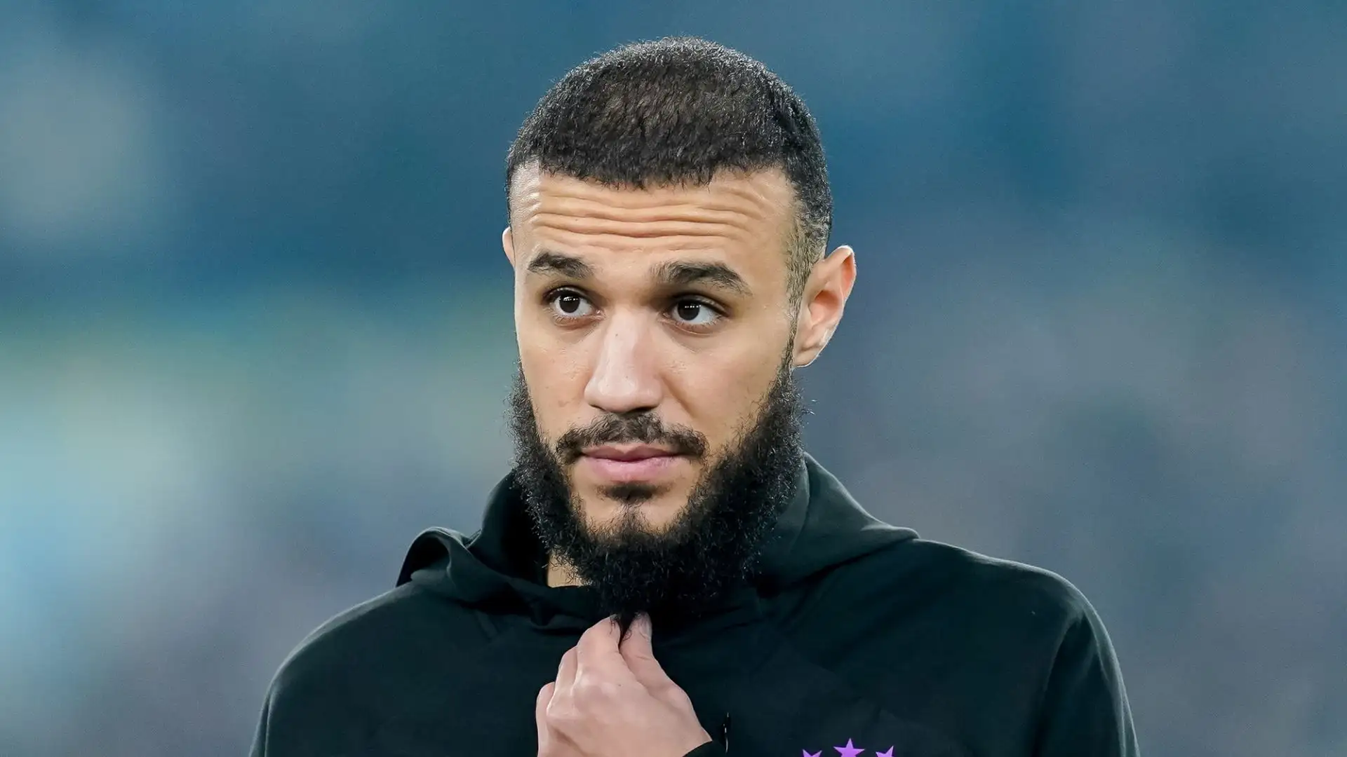 Mazraoui ha un contratto in scadenza nel 2026
