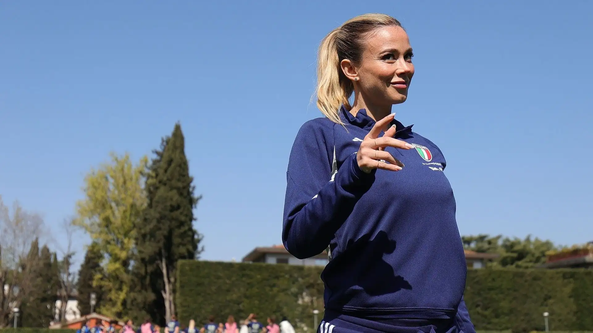 Ad aprile 20203 la conduttrice tv ha partecipato ad un allenamento con la Nazionale