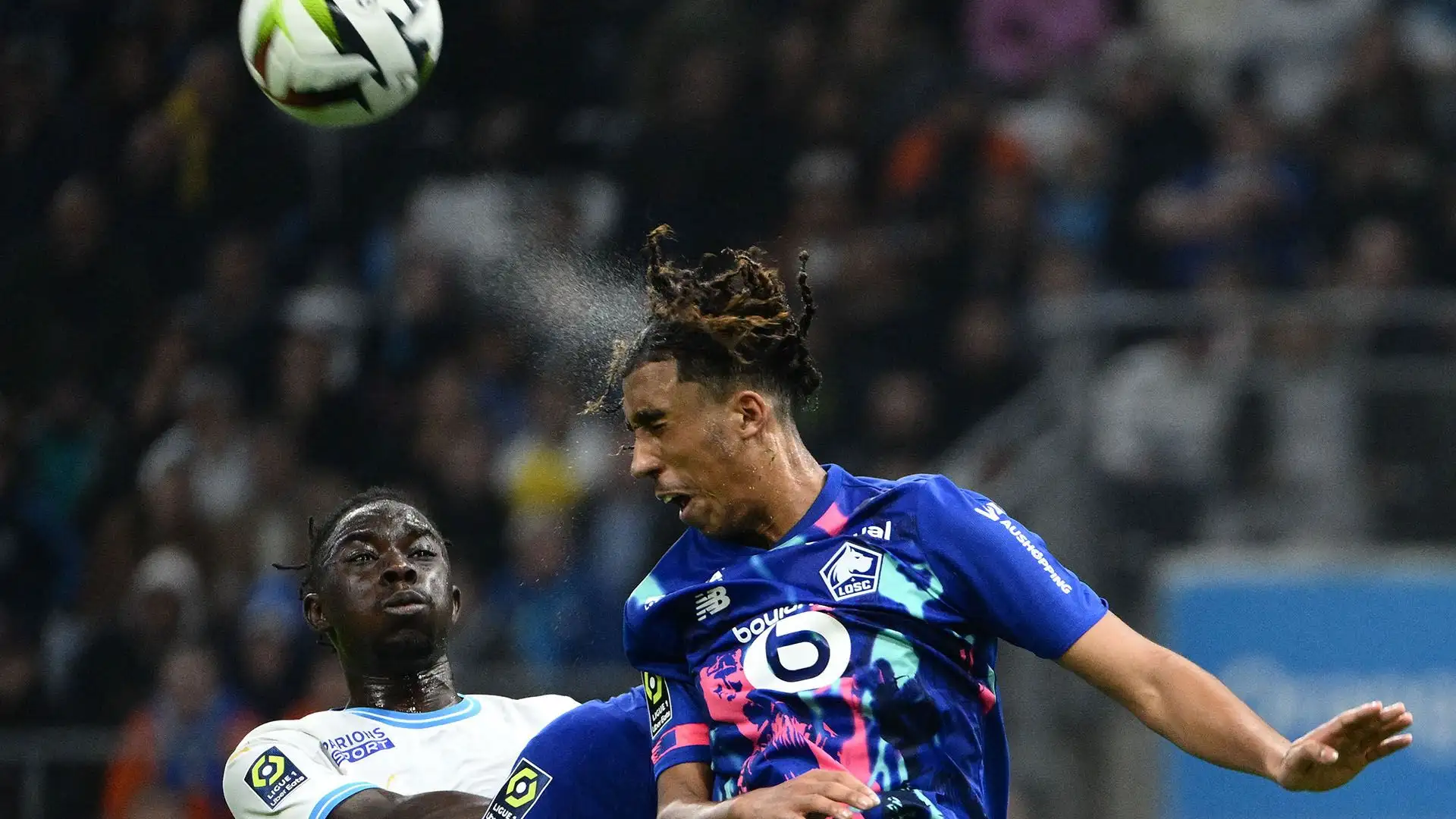 Yoro è corteggiato da tanti top club, ma davanti a tutti ci sono proprio Real Madrid e PSG