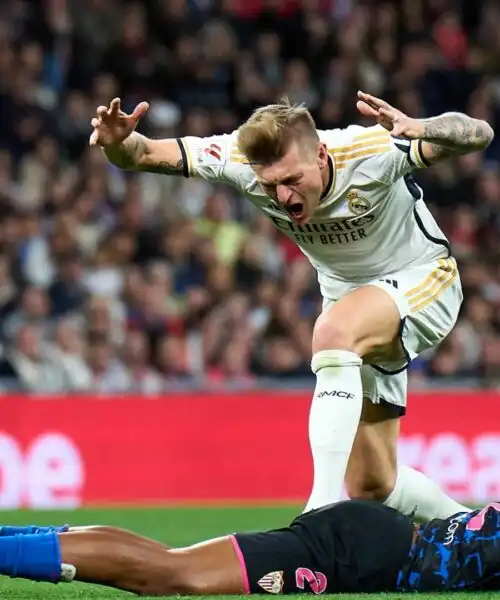 Mai visto un Kroos così furioso: ”Dio ha punito l’arbitro”. Foto