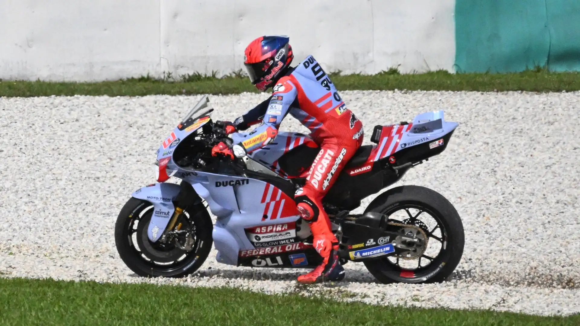 "Devo togliermi le abitudini degli ultimi undici anni con la stessa moto e non è semplice"