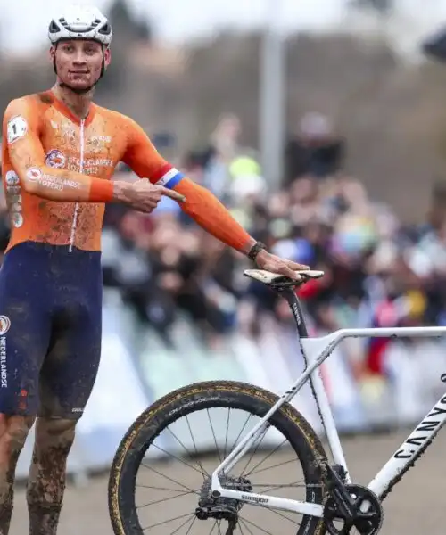 Mathieu van der Poel non ha rivali: sesto Mondiale