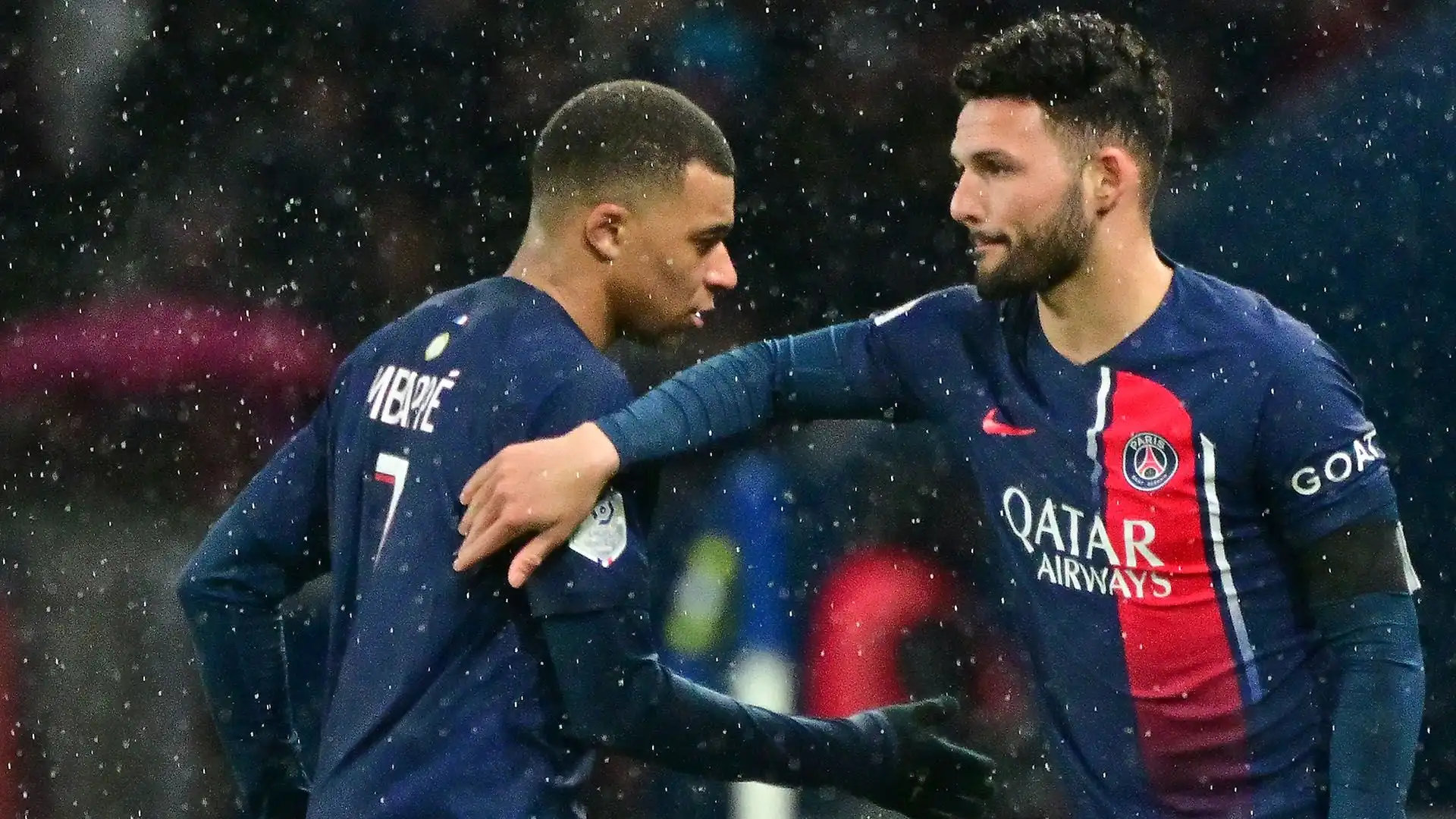 Sta facendo discutere la sostituzione di Kylian Mbappé al 65' della sfida contro lo Stade Rennais