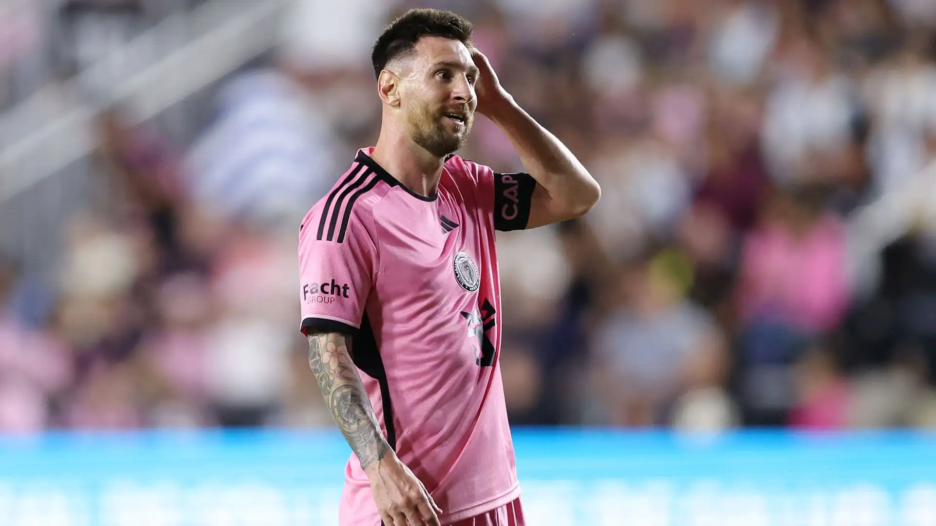 Messi in campo era visibilmente soddisfatto di affrontare la squadra della sua infanzia