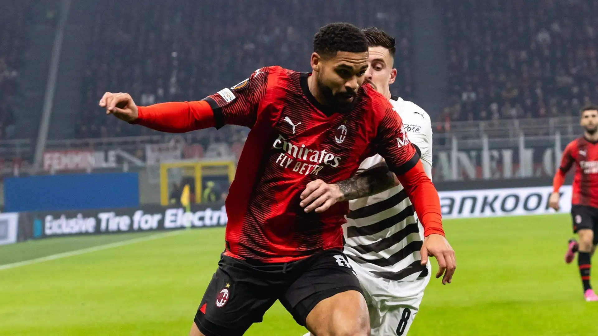 L'inglese in una intervista ha rivelato il suo attaccamento ai colori rossoneri: "Il club è grandioso, poi lo stadio, la storia del club, è allettante venire al Milan"
