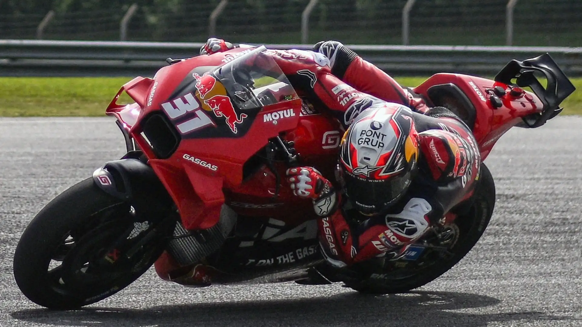 Molta attesa anche per Pedro Acosta (KTM): il centauro spagnolo, al primo anno di MotoGp, secondo molti ha un brillante futuro
