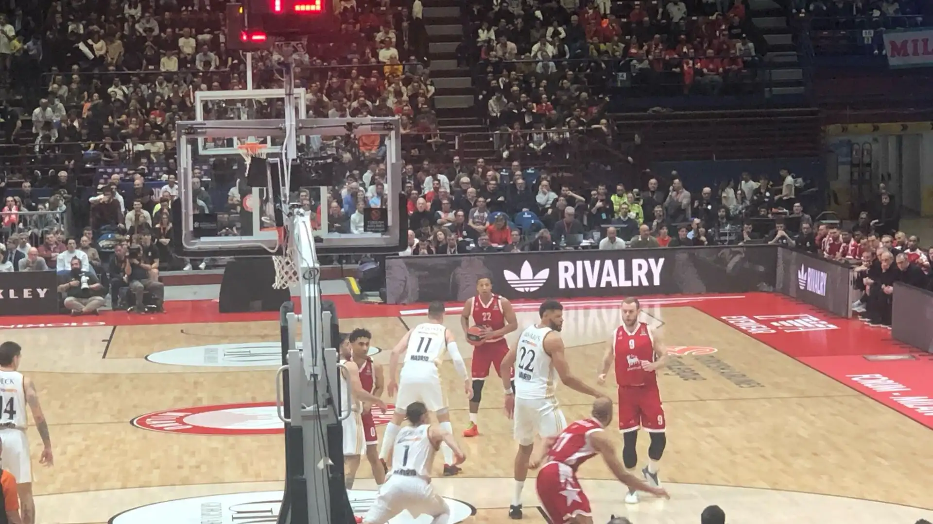 L'Olimpia Milano è tornata in corsa per i playin di Eurolega.