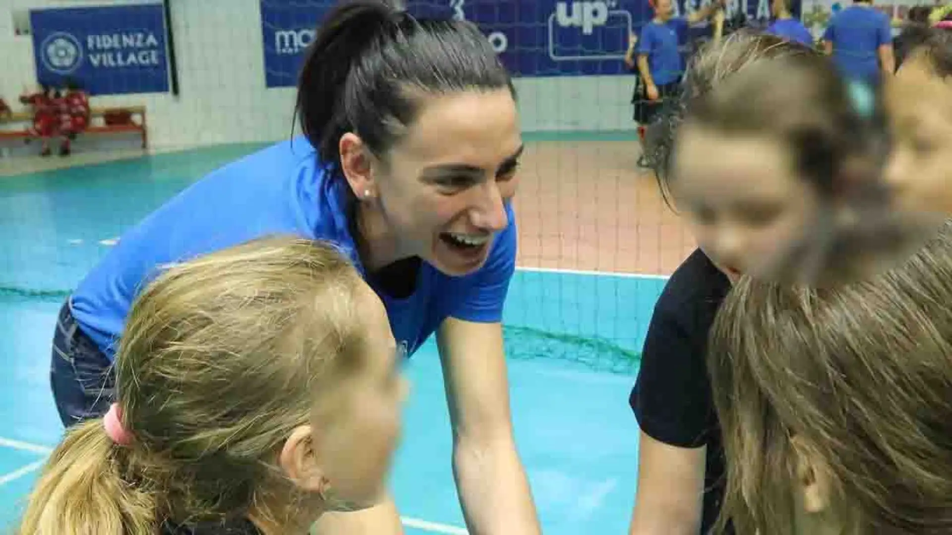 A metà della mattinata, infatti, è arrivata una sorpresa speciale: la “visita” delle giocatrici di Serie A1 femminile.