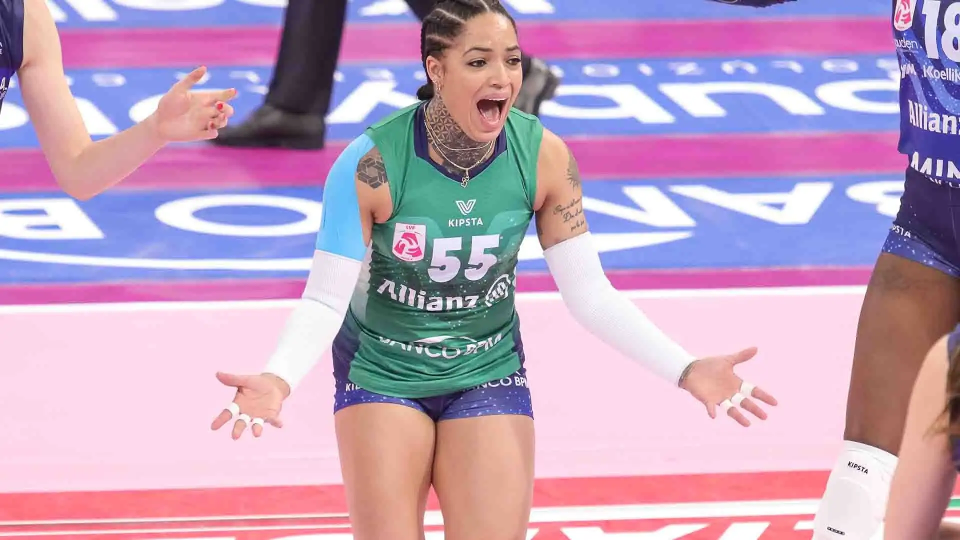 In seconda linea tutto o quasi sarà affidato a Brenda Castillo.