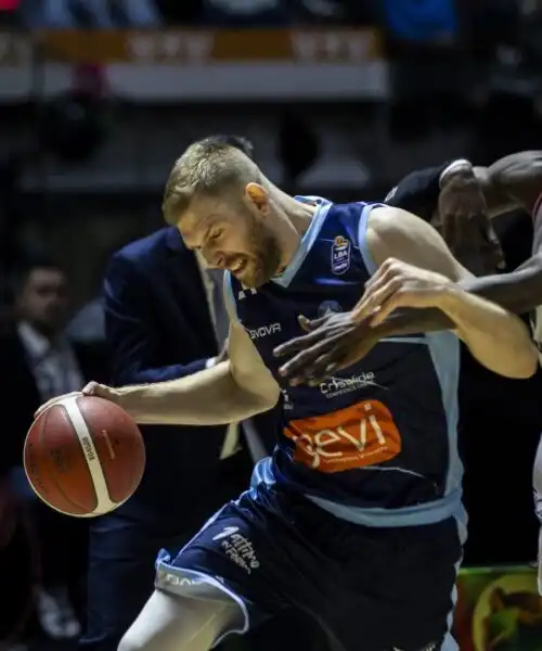 Final Eight Coppa Italia: Napoli rimonta e piega Reggio Emilia all’overtime e va in finale