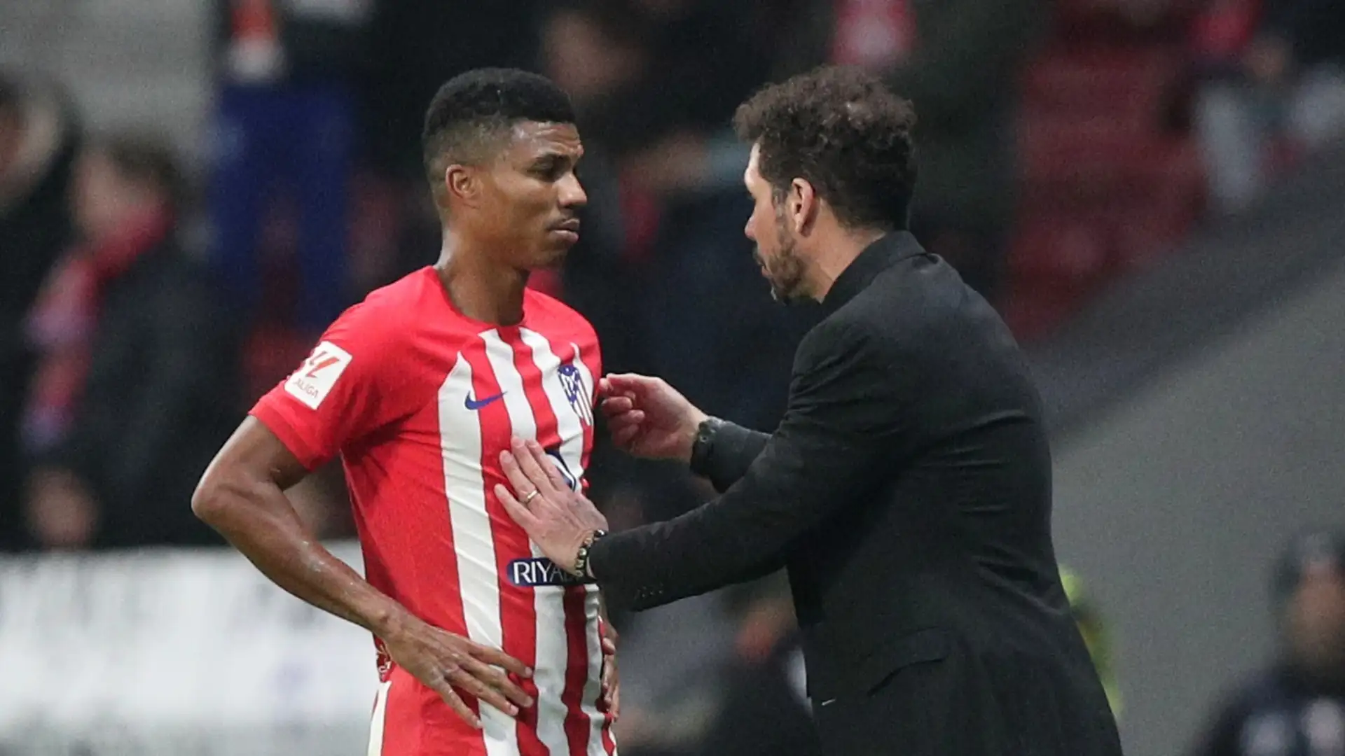 Attenzione anche a Reinildo dell'Atletico Madrid, in scadenza nel 2025