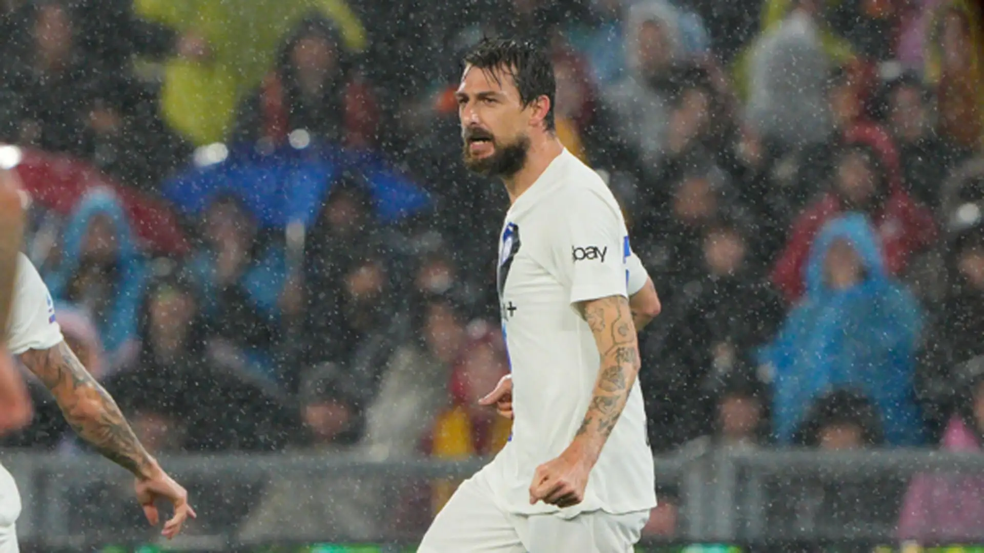 Acerbi 6: segna ma una sua sbavatura costa cara