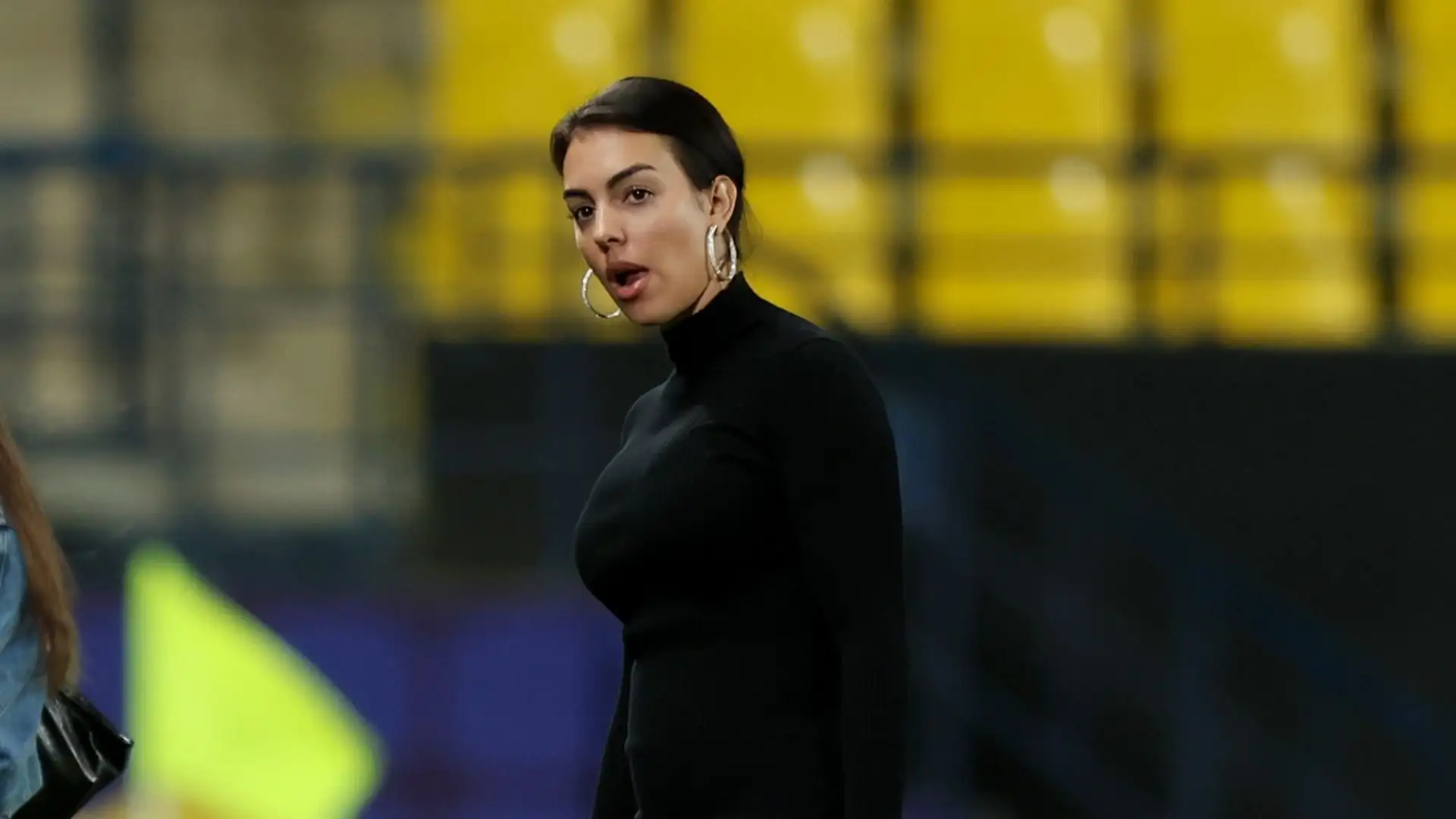 Dopo il match è scesa in campo anche la fidanzata del campione, Georgina
