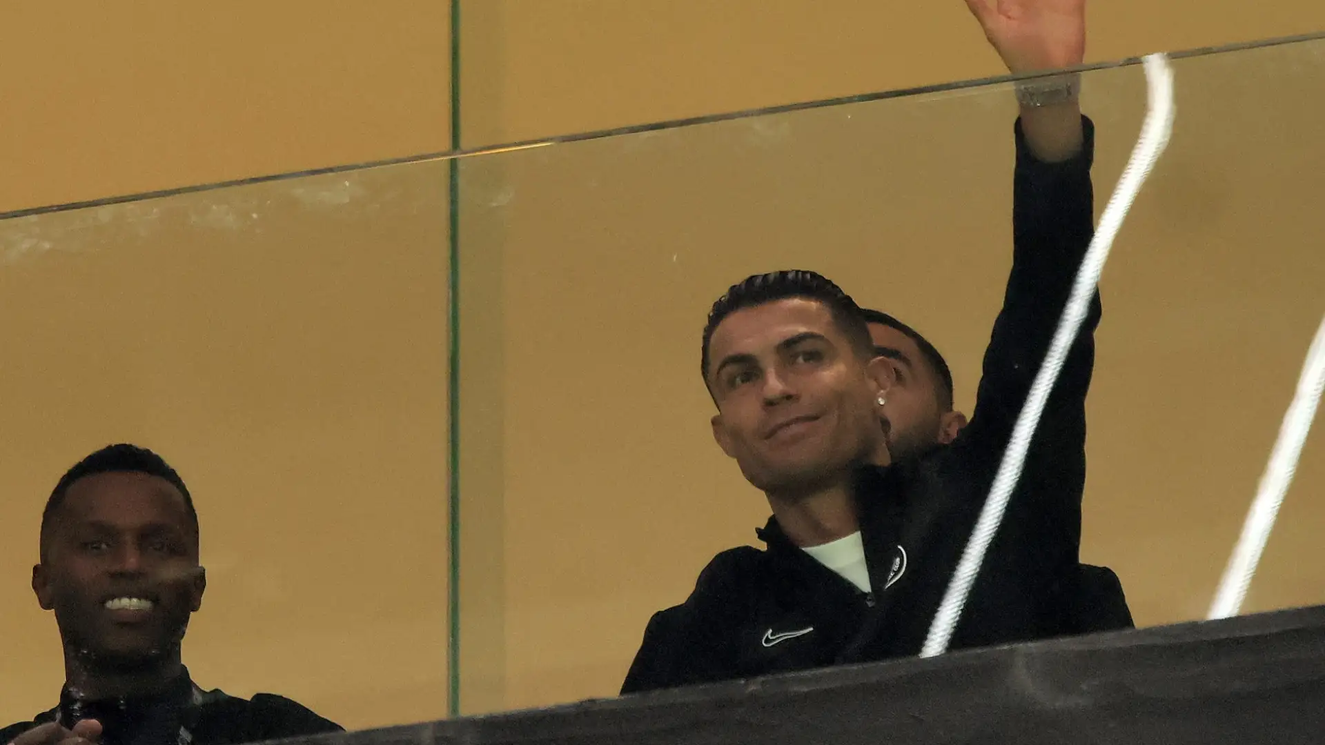 CR7 dalla tribuna ha assistito al trionfo dei suoi compagni