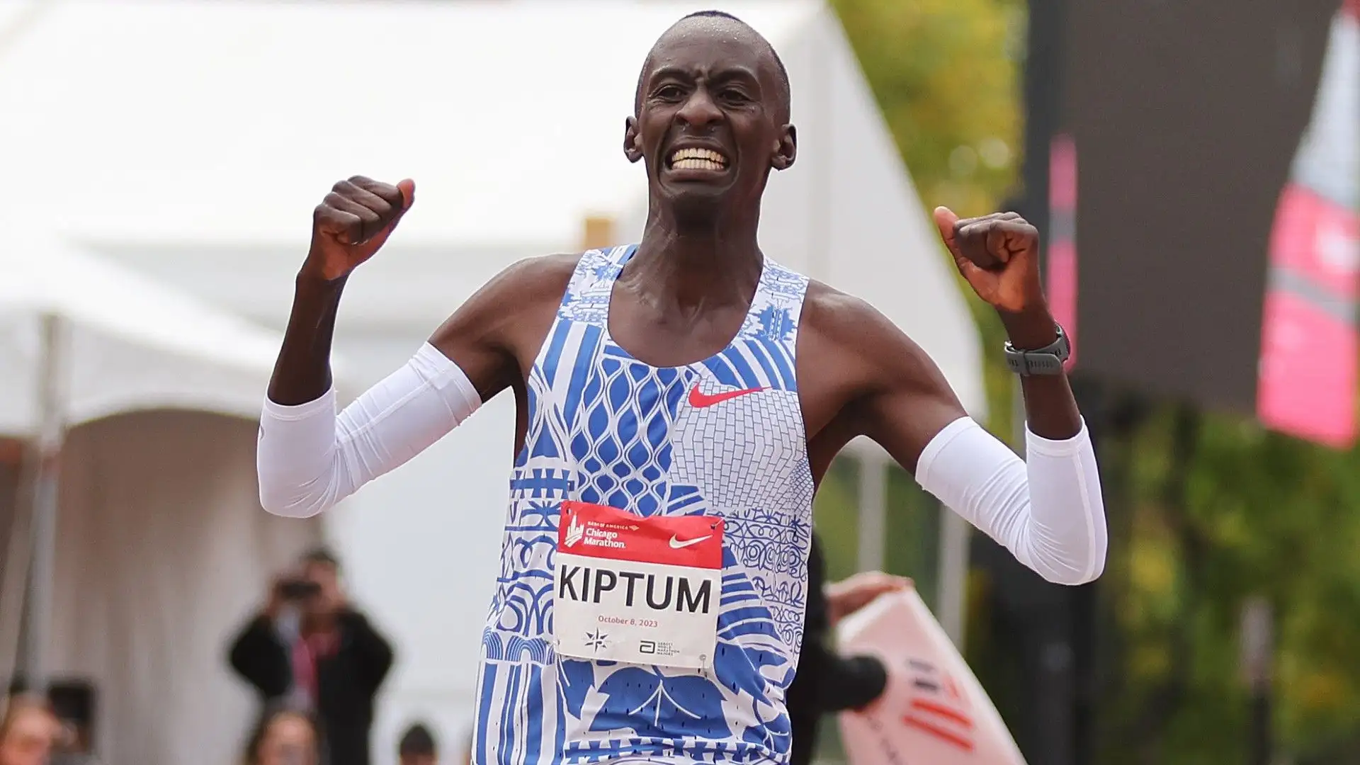 Kelvin Kiptum nel 2018 aveva stabilito il record del mondo nella mezza maratona di Valencia
