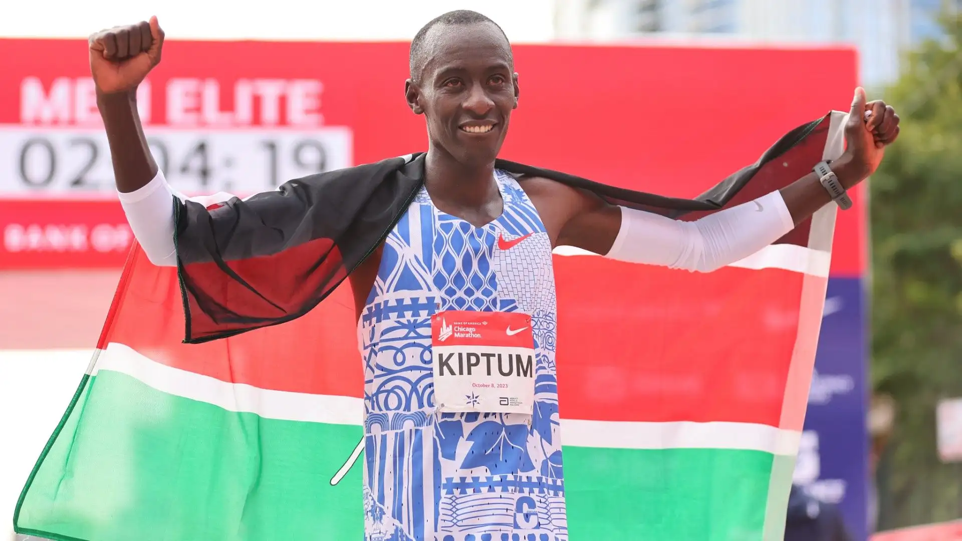 "Siamo profondamente addolorati nell'apprendere della morte di Kelvin Kiptum e del suo allenatore", ha commentato il presidente della World Athletics
