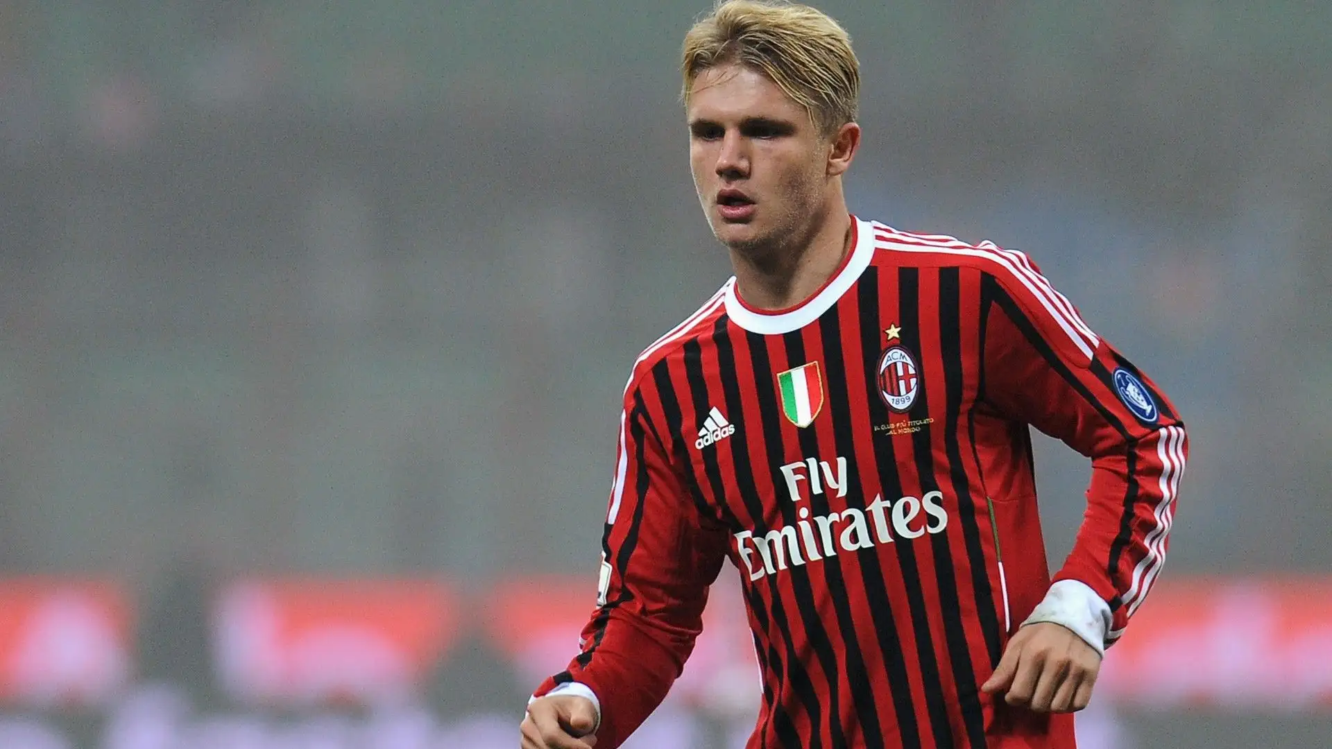 In totale con il Milan ha collezionato 13 presenze, 1 gol e 1 assist
