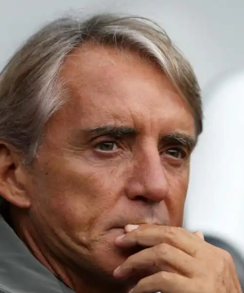 Voci su Roberto Mancini in fuga dall’Arabia: firma con un top club europeo. Foto