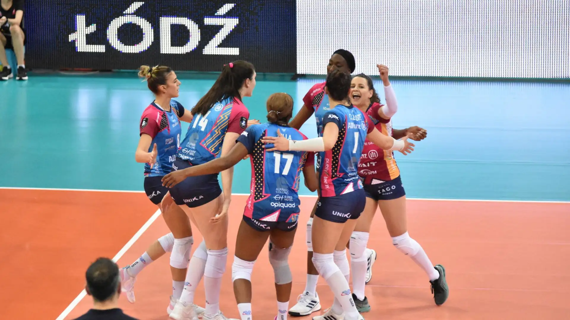 Emblematica l'ultima azione, quella del match point.