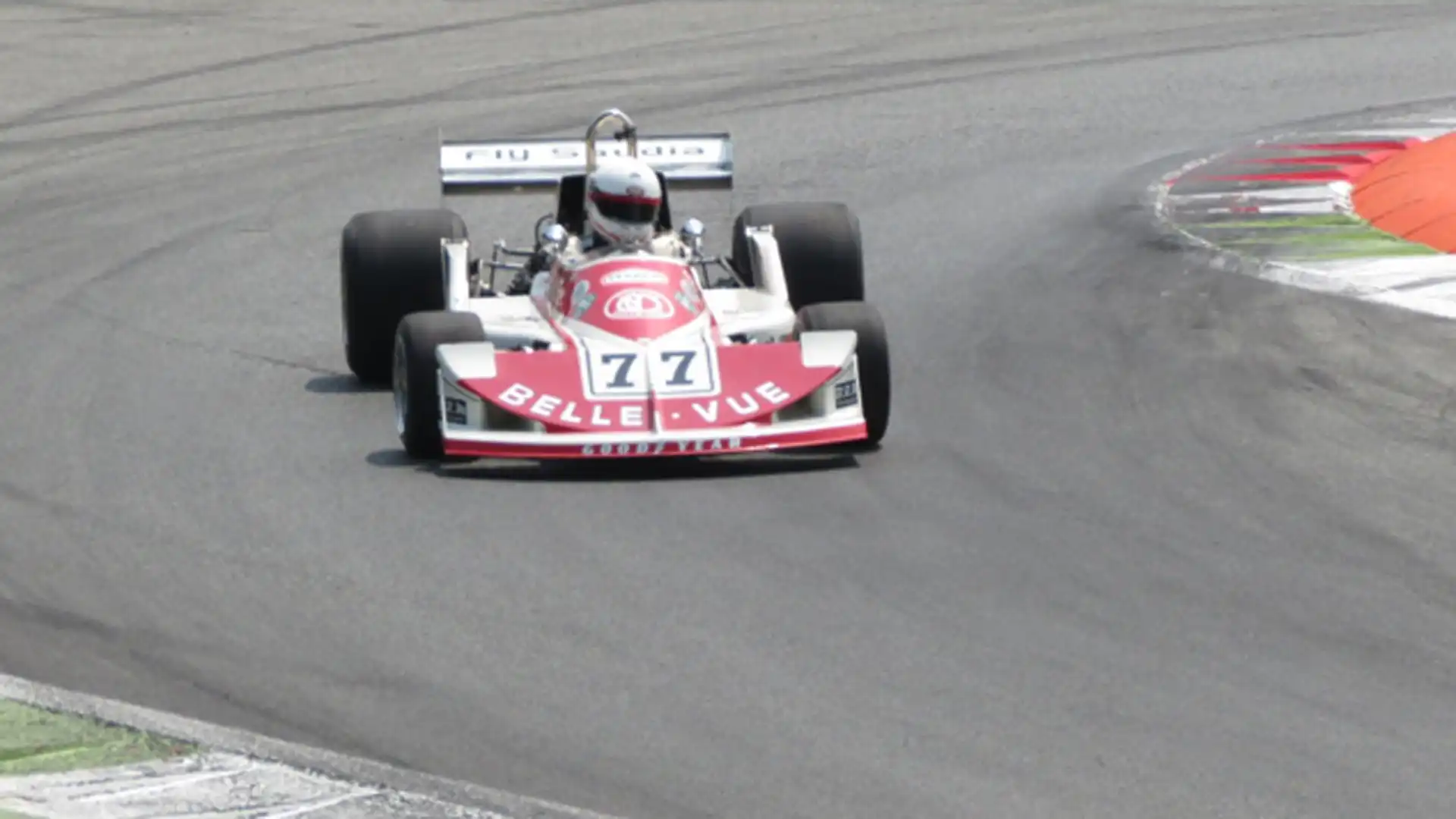 Nel 1977 debutta con Williams-March 761, miglior risultato settimo posto di Patrick Nève a Monza.