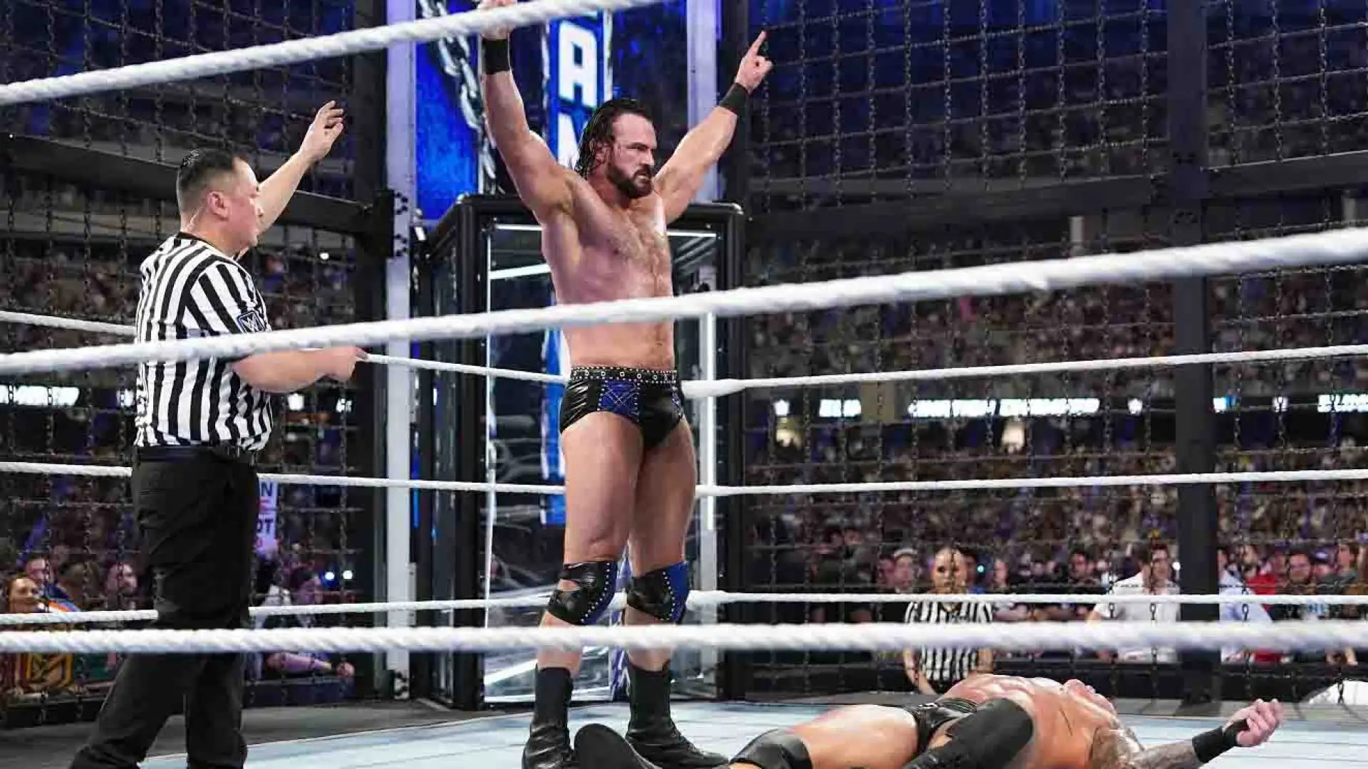 Spettacolo nell’Elimination Chamber maschile, con Drew McIntyre che trionfa.
