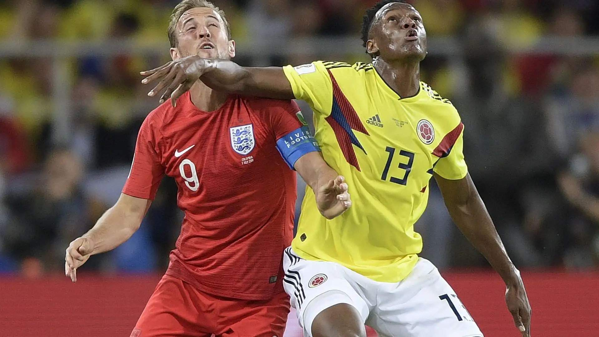 Alto 195 centimetri, Yerry Mina è fortissimo nel gioco aereo
